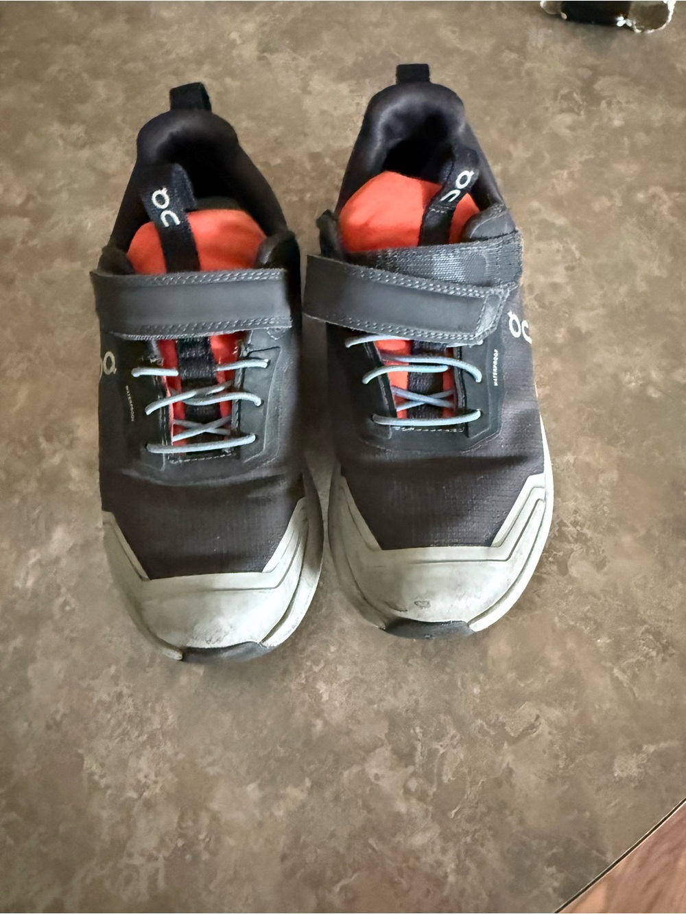 On Running Kids Black and Red Sneakers with Gray Toe